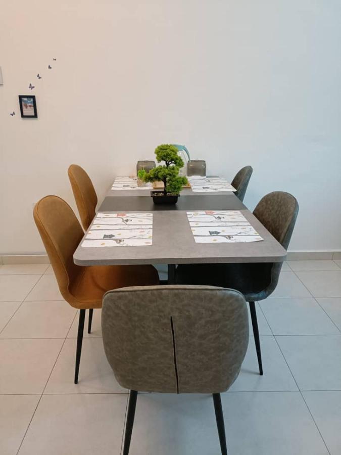 Home Feel-Hibiscus Suites Kampar Eksteriør billede